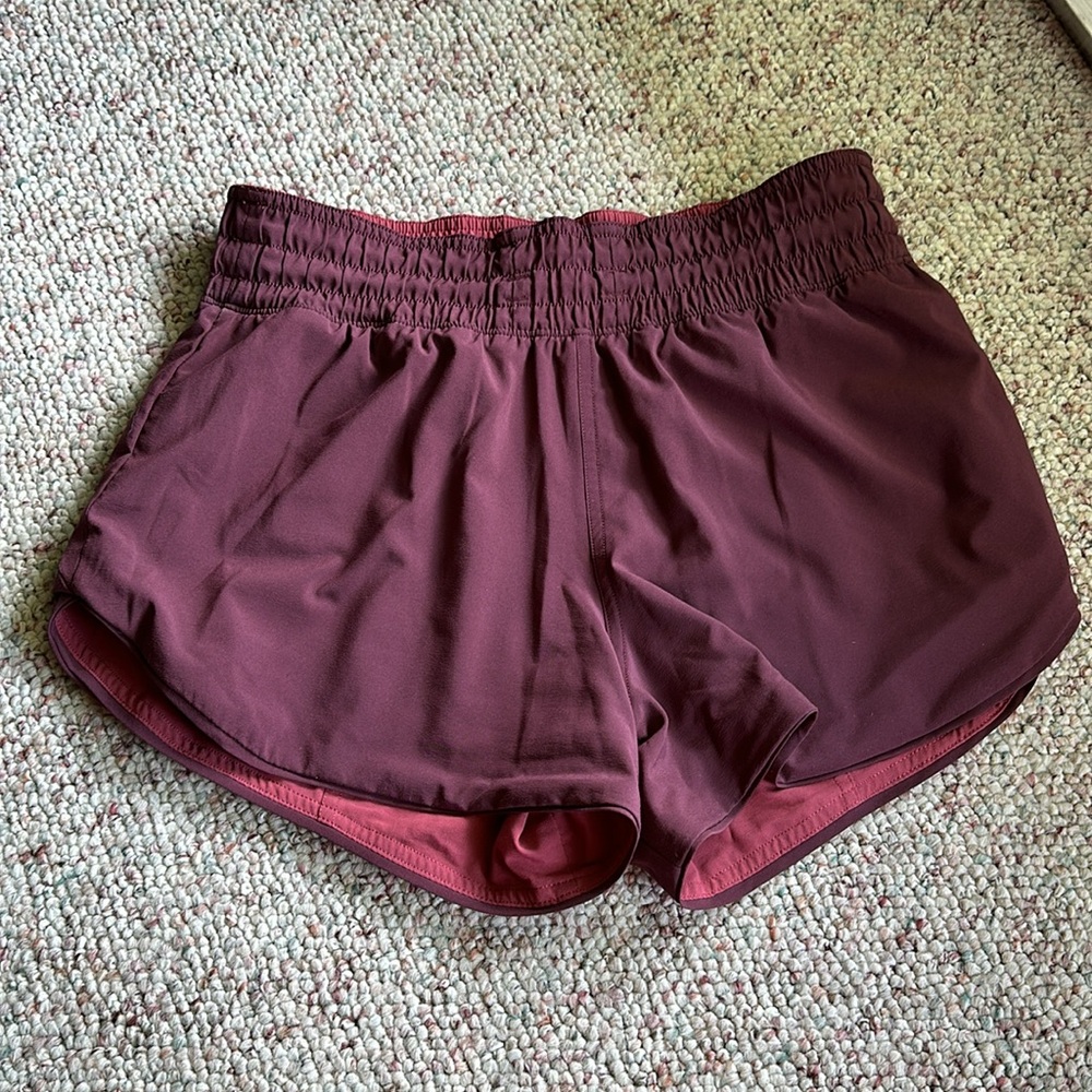 Lululemon Tracker Short Reversible - image 3